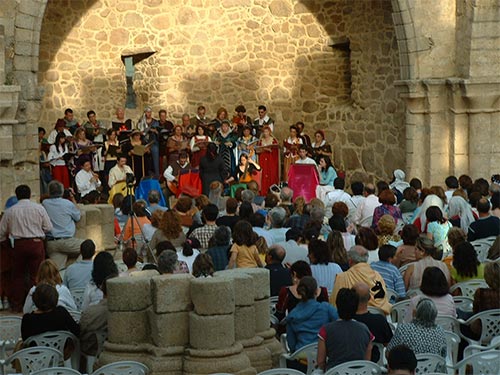 Concierto de madrigales en el Castillo de La Adrada